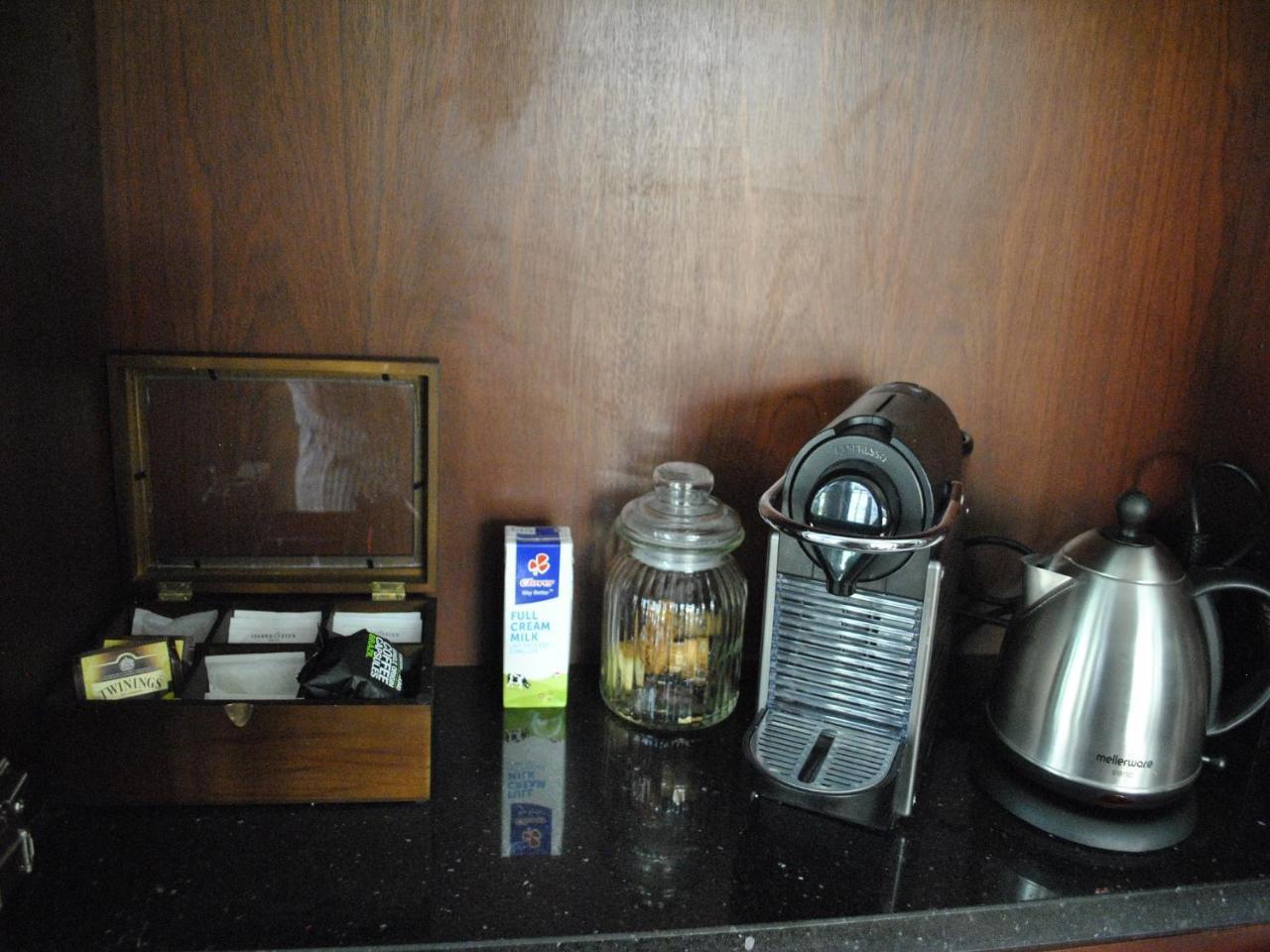 Bed and Breakfast Doveton House Йоханнесбург Экстерьер фото