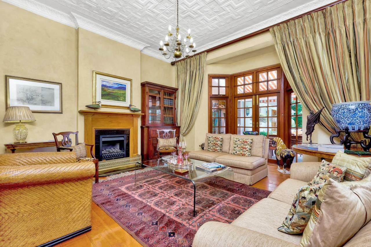 Bed and Breakfast Doveton House Йоханнесбург Экстерьер фото